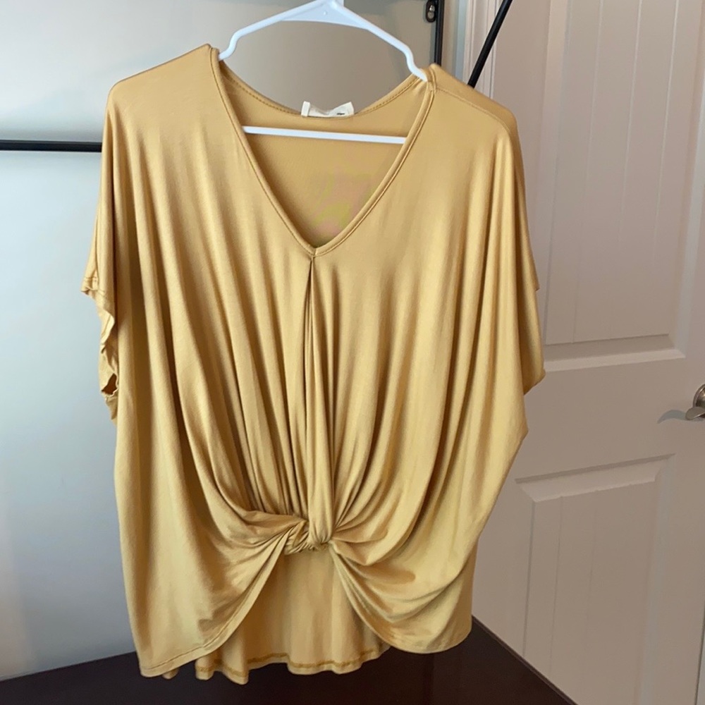 Twist bottom shirt